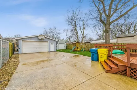 1203 E 39th Pl, Griffith, IN 46319 photo 16