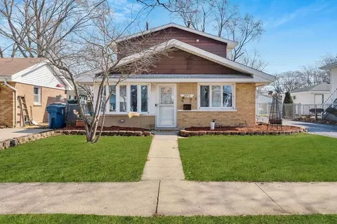 3141 Phillips Ave, Steger, IL 60475 photo 3