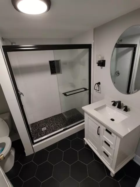 703 E John St, Knox, IN 46534 photo 8