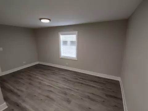 703 E John St, Knox, IN 46534 photo 9