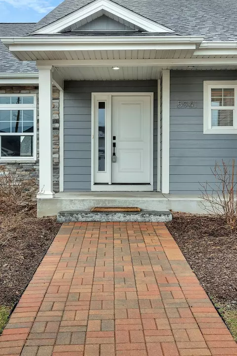5941 S Dune Harbor Dr, Portage, IN 46368 photo 5