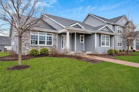 5941 S Dune Harbor Dr, Portage, IN 46368 photo 2
