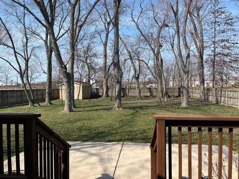 227 Fairchild Dr, Burns Harbor, IN 46304 photo 29