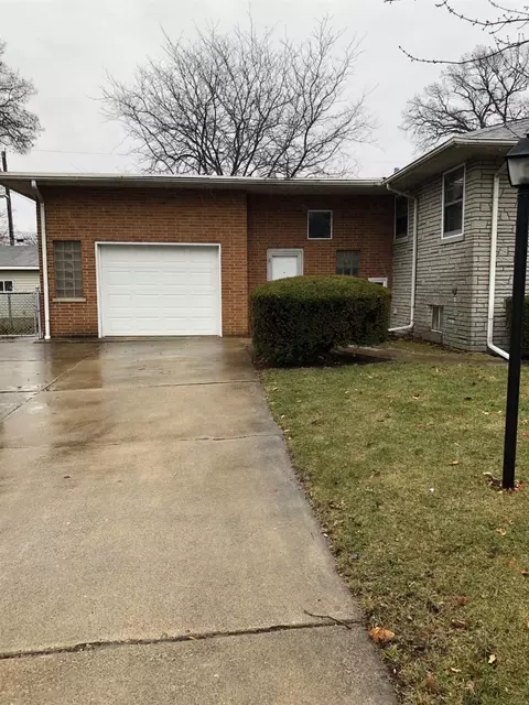 625 N Broad St, Griffith, IN 46319 photo 4