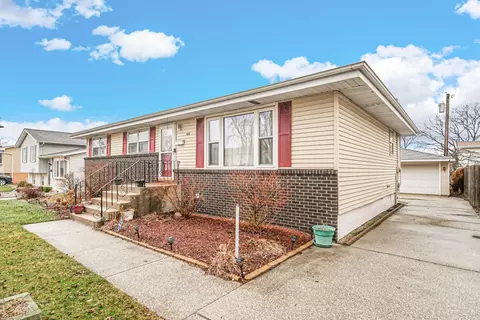 618 E Pine Pl, Griffith, IN 46319 photo 2