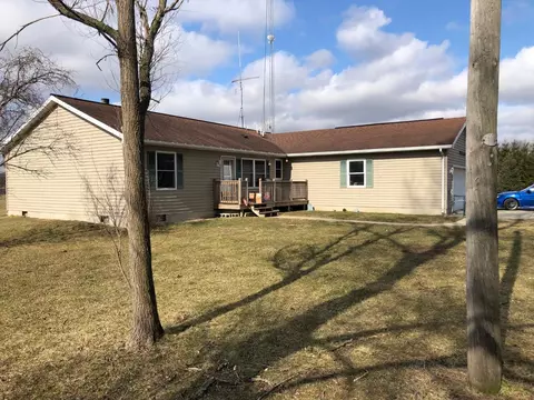8384 S 300, Hamlet, IN 46532 photo 2