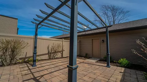 354 N Indiana Ave, Crown Point, IN 46307 photo 6