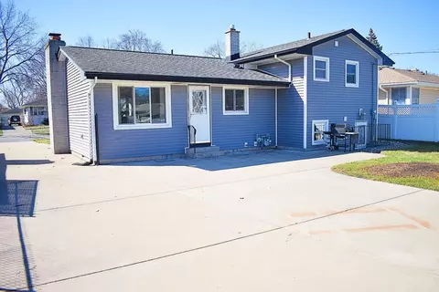 235 Maple Ln, Munster, IN 46321 photo 5
