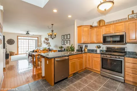 10378 Sutton Pl, Munster, IN 46321 photo 10
