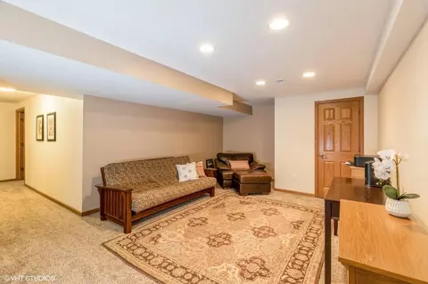 10378 Sutton Pl, Munster, IN 46321 photo 18