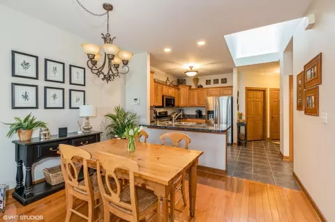 10378 Sutton Pl, Munster, IN 46321 photo 8