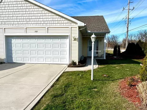 102 Summertree Dr, Porter, IN 46304 photo 1