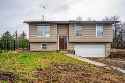 11601 N 200, De Motte, IN 46310 photo 1