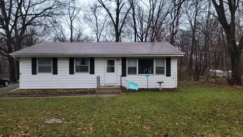 1390 Lawson Ln, Porter, IN 46304 photo 1