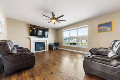 8070 W 102nd Ave, Saint John, IN 46373 photo 6