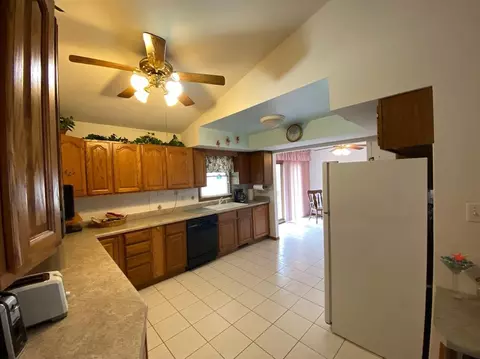 2802 Painted Leaf Dr, Crown Point, IN 46307 photo 10