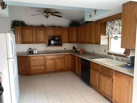 2802 Painted Leaf Dr, Crown Point, IN 46307 photo 8