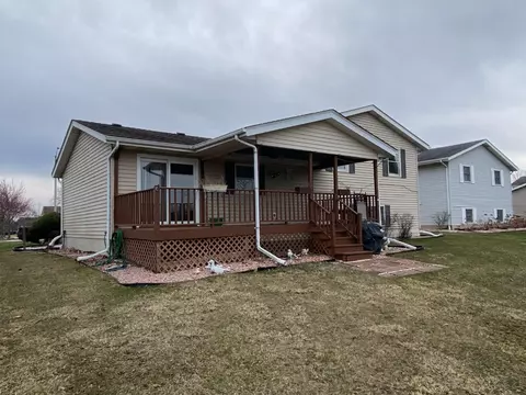 2802 Painted Leaf Dr, Crown Point, IN 46307 photo 2
