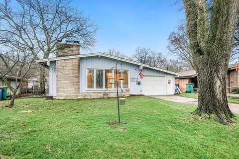 8219 Locust Ave, Gary, IN 46403 photo 1