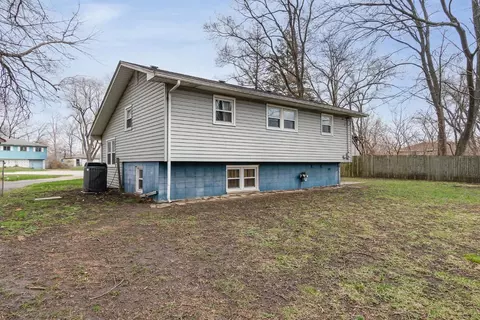 692 Cass Ct, Gary, IN 46403 photo 24