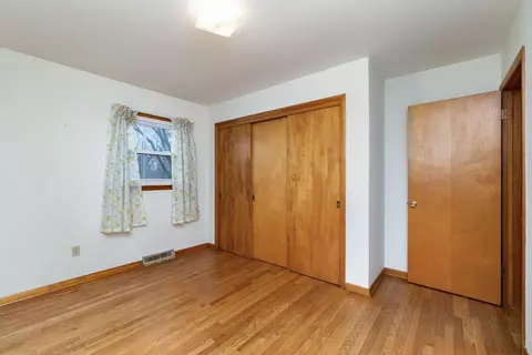 692 Cass Ct, Gary, IN 46403 photo 13