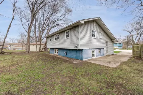 692 Cass Ct, Gary, IN 46403 photo 23
