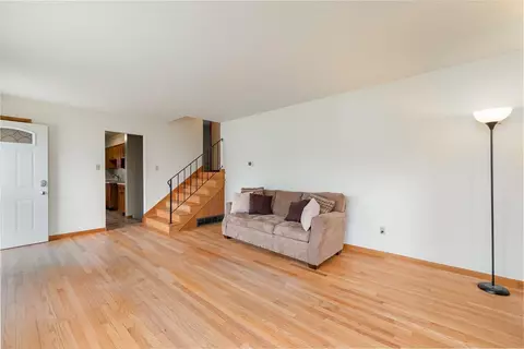 692 Cass Ct, Gary, IN 46403 photo 5