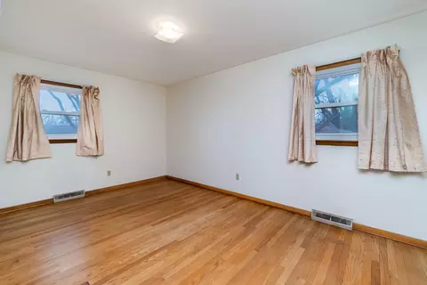 692 Cass Ct, Gary, IN 46403 photo 10
