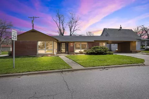 8541 Parkview Ave, Munster, IN 46321 photo 1