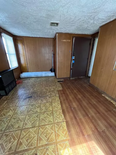 4192 Massachusetts St, Gary, IN 46409 photo 17