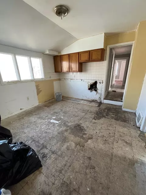 4192 Massachusetts St, Gary, IN 46409 photo 14