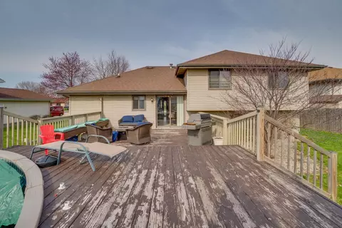 1413 Capri Ln, Dyer, IN 46311 photo 3