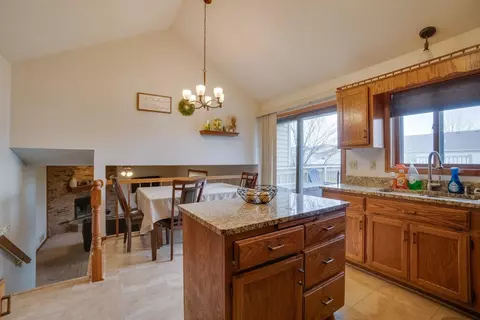 1413 Capri Ln, Dyer, IN 46311 photo 6