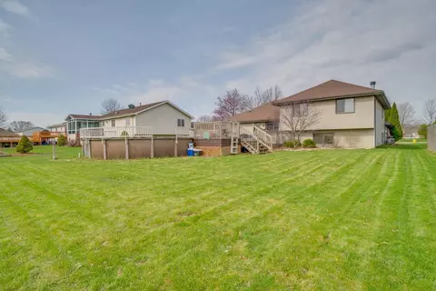 1413 Capri Ln, Dyer, IN 46311 photo 2