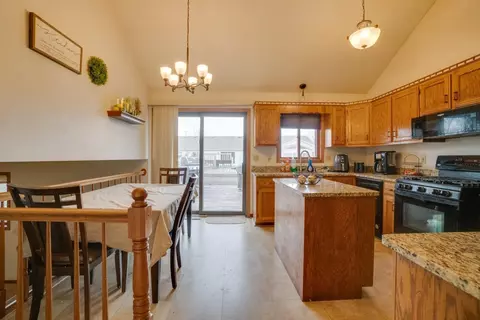 1413 Capri Ln, Dyer, IN 46311 photo 7