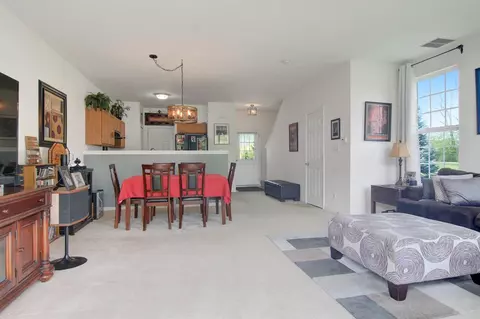 893 Flagstone Dr, Dyer, IN 46311 photo 4