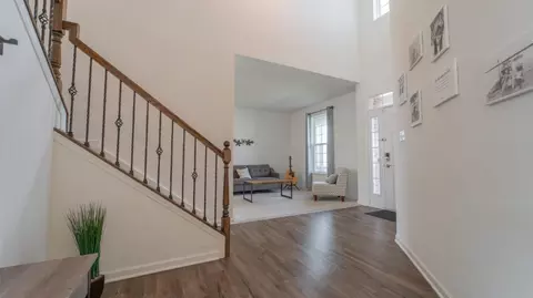 10428 Red Oak Dr, Saint John, IN 46373 photo 3