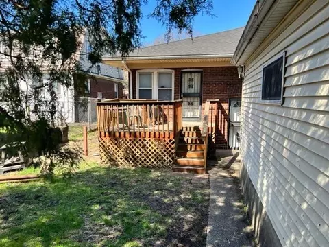 551 Johnson St, Gary, IN 46402 photo 3