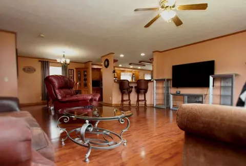 457 E 600, La Porte, IN 46350 photo 3