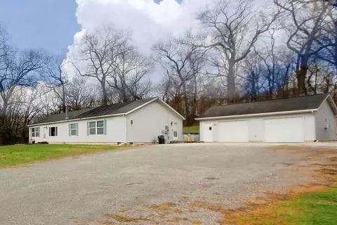 457 E 600, La Porte, IN 46350 photo 1