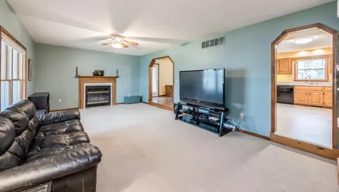 753 David Blvd, Porter, IN 46304 photo 2