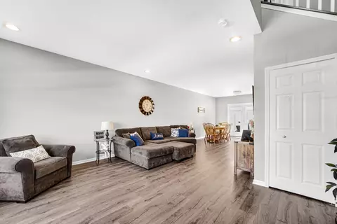 979 E 117th Pl, Crown Point, IN 46307 photo 9