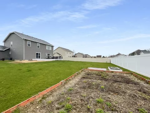 8830 Drake Dr, Saint John, IN 46373 photo 3