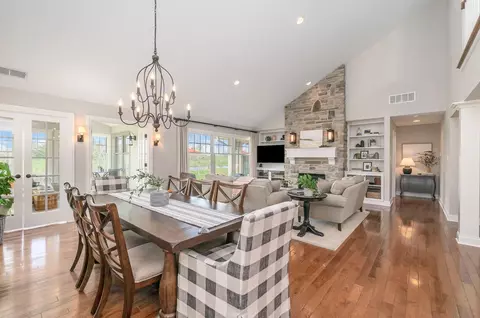 1058 Sterling Ct, Crown Point, IN 46307 photo 13