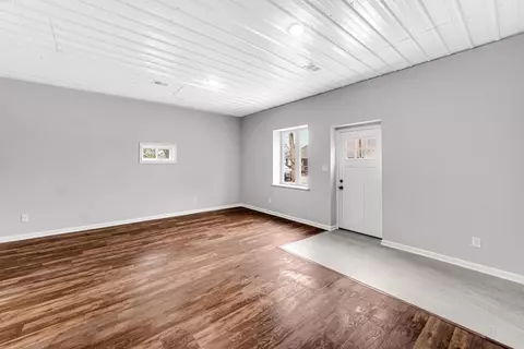 106 Mcalpin St, Hebron, IN 46341 photo 3