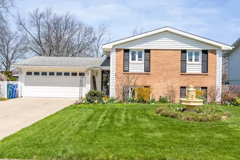 500 E Franciscan Dr, Crown Point, IN 46307 photo 1