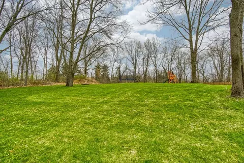822 Daisy Cir, De Motte, IN 46310 photo 31