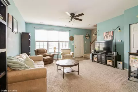 945 E 114th Pl, Crown Point, IN 46307 photo 2