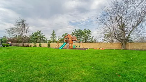 9710 Laurel Ct, Munster, IN 46321 photo 52