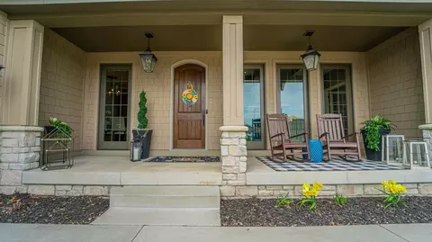 9710 Laurel Ct, Munster, IN 46321 photo 2